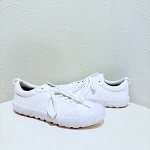 Levi’s Women’s Emma Low Top CanvasWhite Mono Sneakers Size 10 NWT